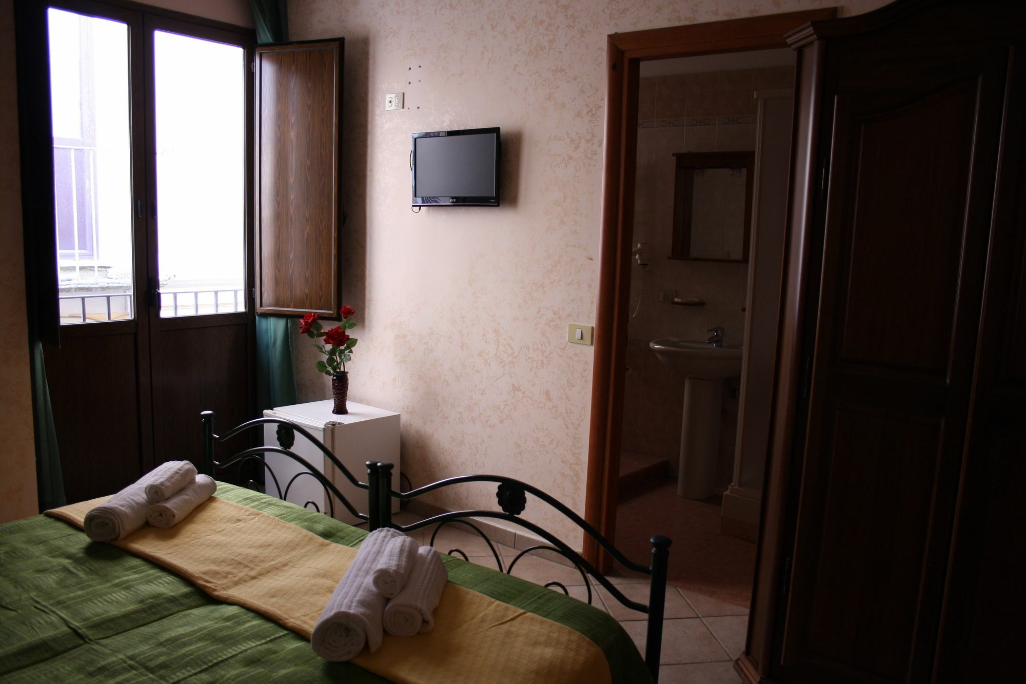 Cityguesthouse Катандзаро Экстерьер фото